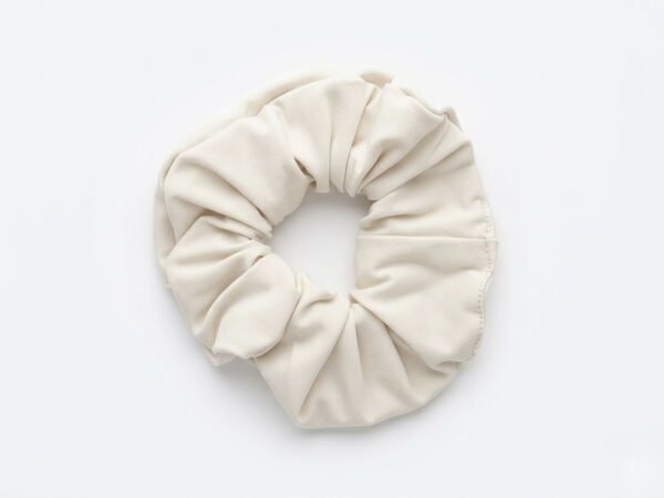 סקראנצ'י | אוף וואיט